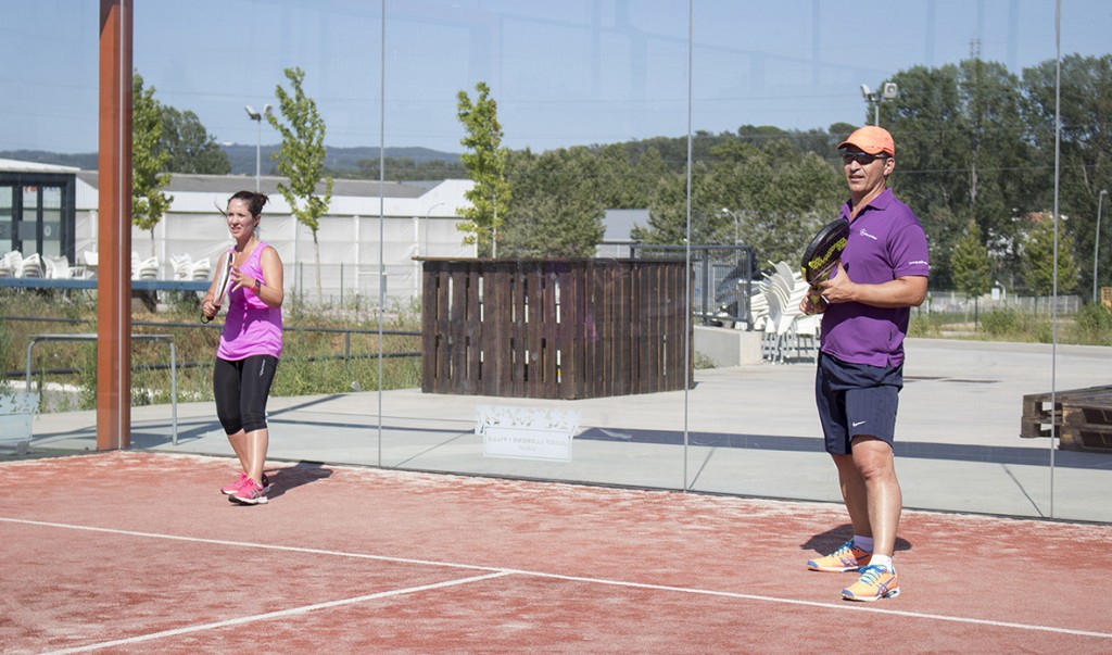 Imagen de una de las parejas que jugaron el Torneo de pádel de Conversia celebrado en julio de 2016