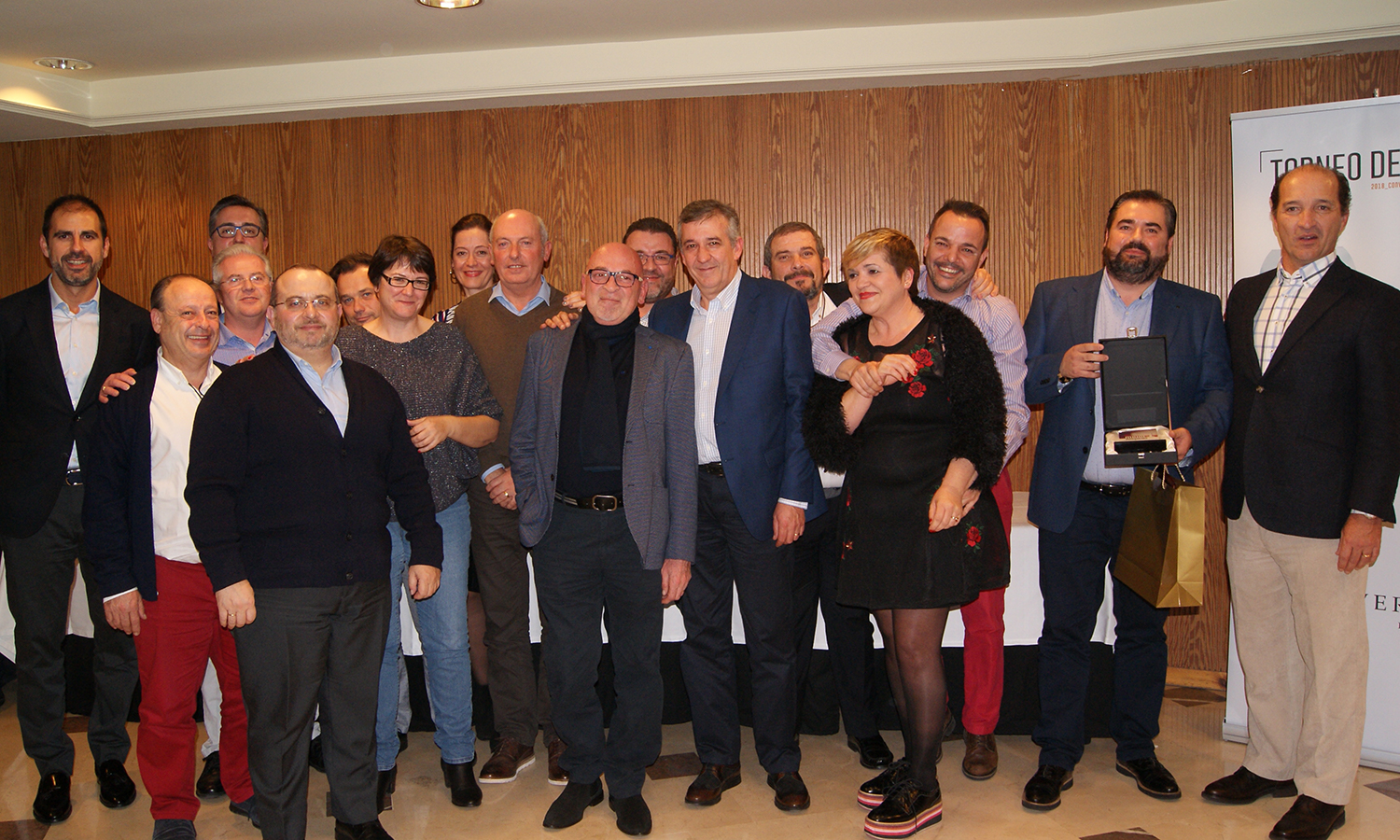 El equipo comercial de la Delegación de Baleares recogiendo el 1er Premio a Mejor Delegación durante la Convención 2018 de Conversia