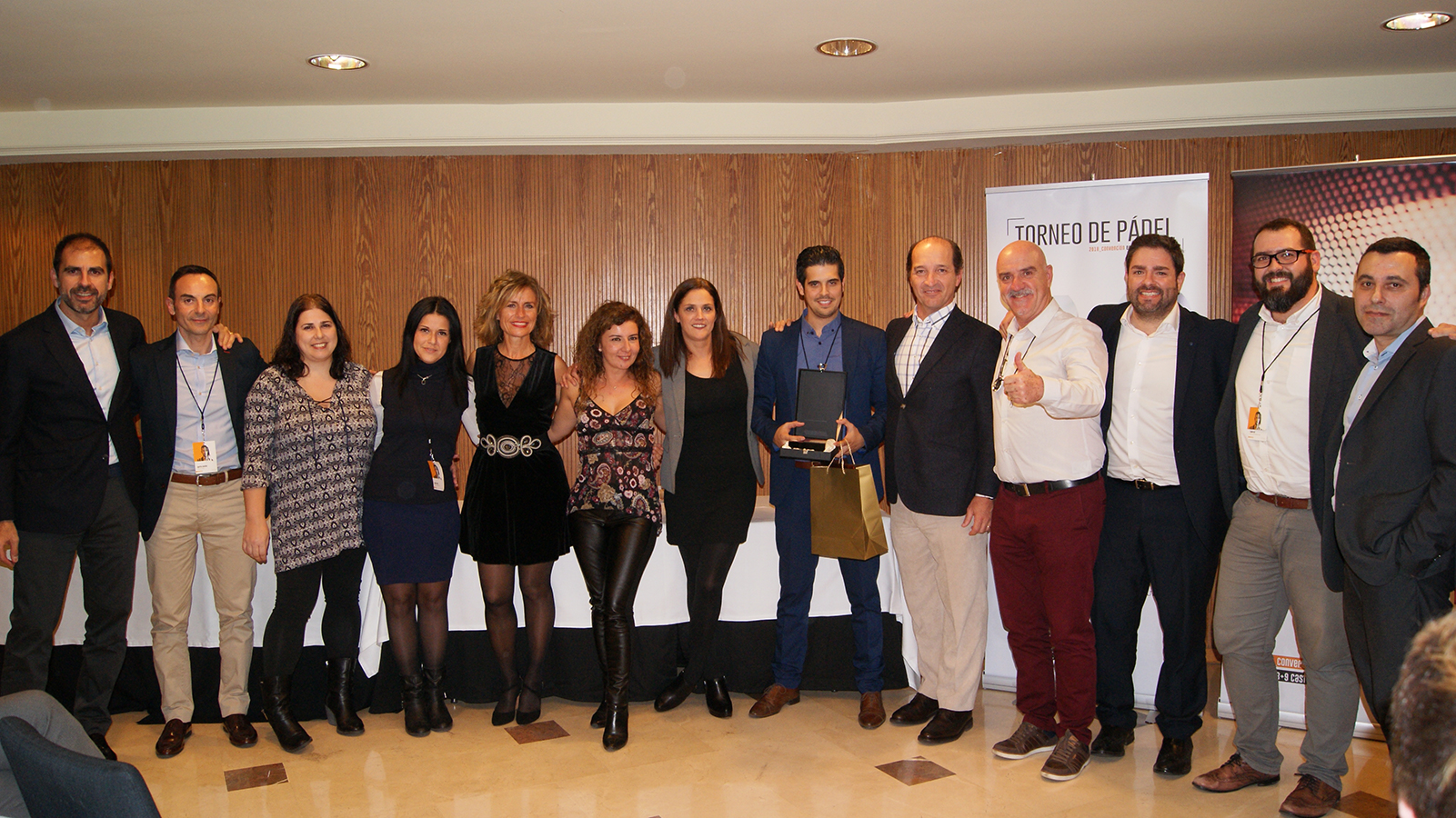 El equipo comercial de la Delegación de Barcelona Norte recogiendo el 2º Premio a Mejor Delegación durante la Convención 2018 de Conversia