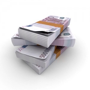 Fajos de billetes de 500€ pronto serán retirados por prevención del blanqueo de capitales