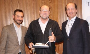 Antonio Florencio recogiendo el 3er premio de la categoría de Mejor Auditor durante la Convención 2018 de Conversia