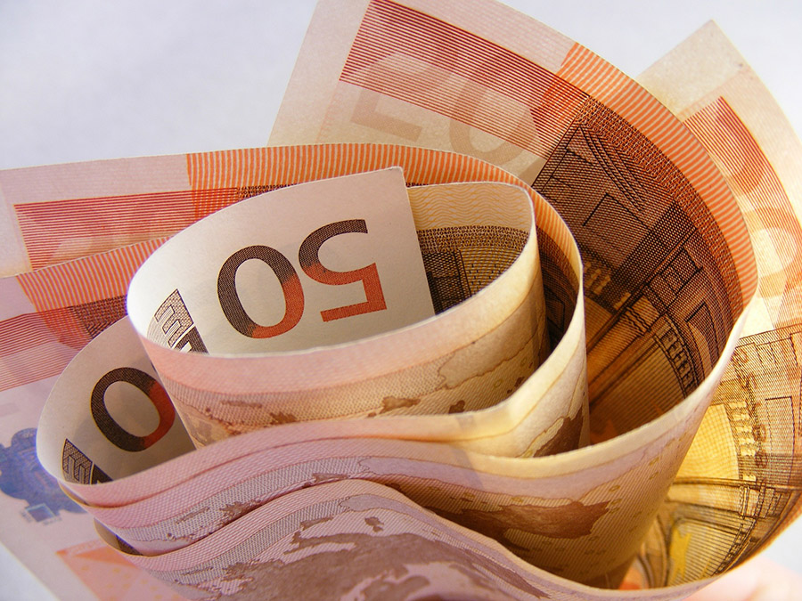 Denuncias por blanquear más de 35 millones de euros